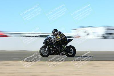 media/Jan-09-2022-SoCal Trackdays (Sun) [[2b1fec8404]]/Front Straight Speed Shots (1pm)/